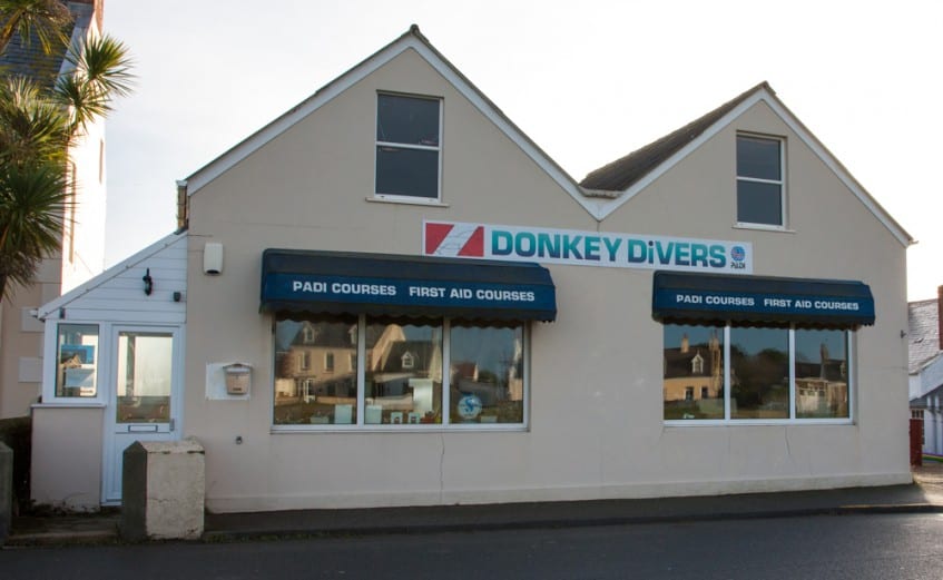 dd48 Donkey Divers Dive Shop